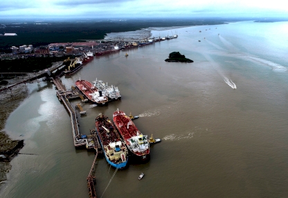 Porto do Itaqui alcança 11 atracações simultâneas com operações Ship-to-Ship 